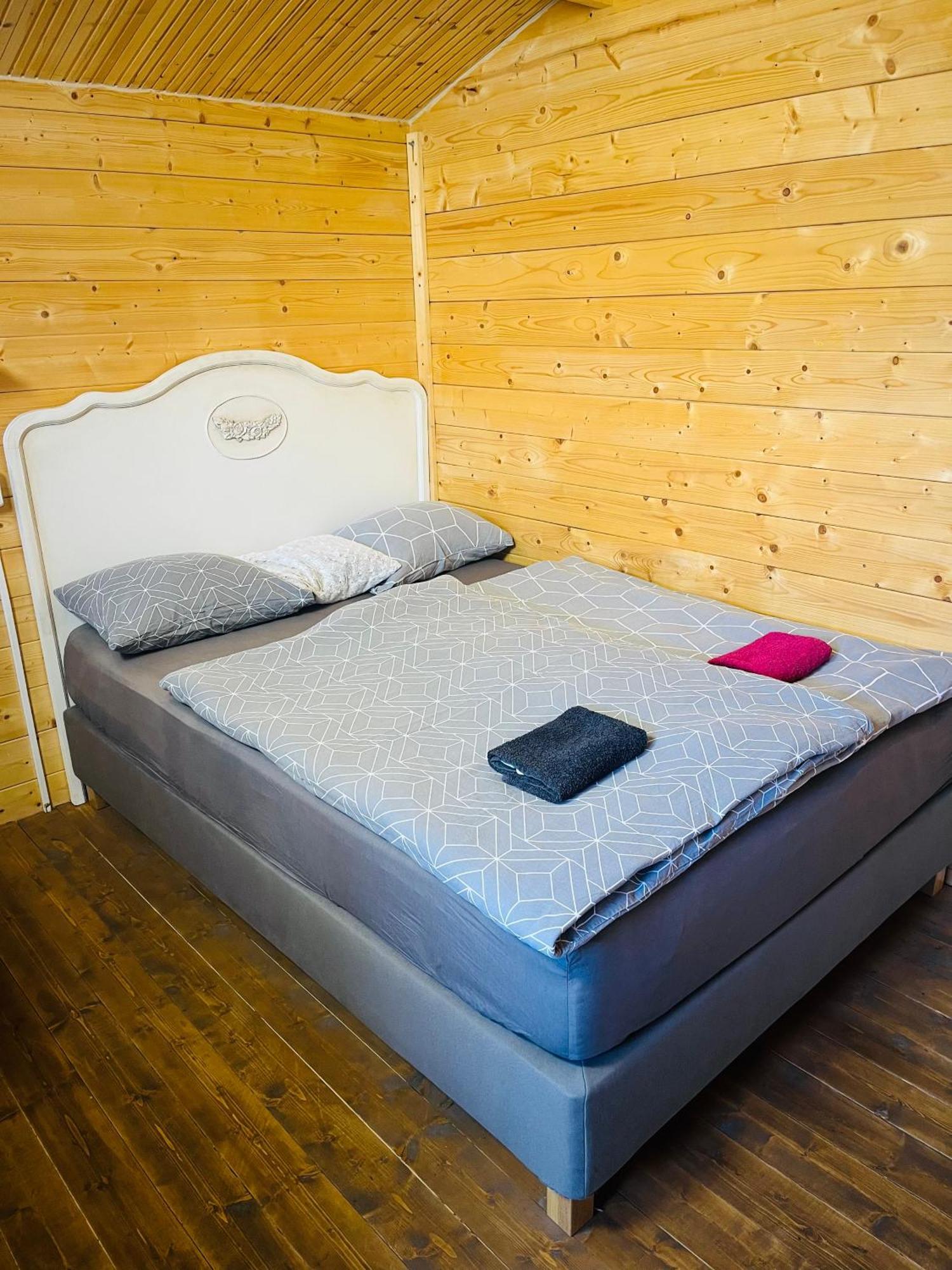 Chatky Daniel-Mikulov, A Private Campsite Just For You Exterior foto